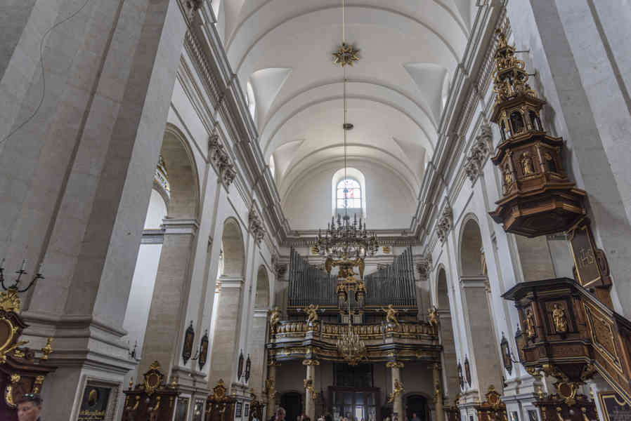 Polonia - Cracovia 127 - iglesia de los Santos Pedro y Pablo.jpg